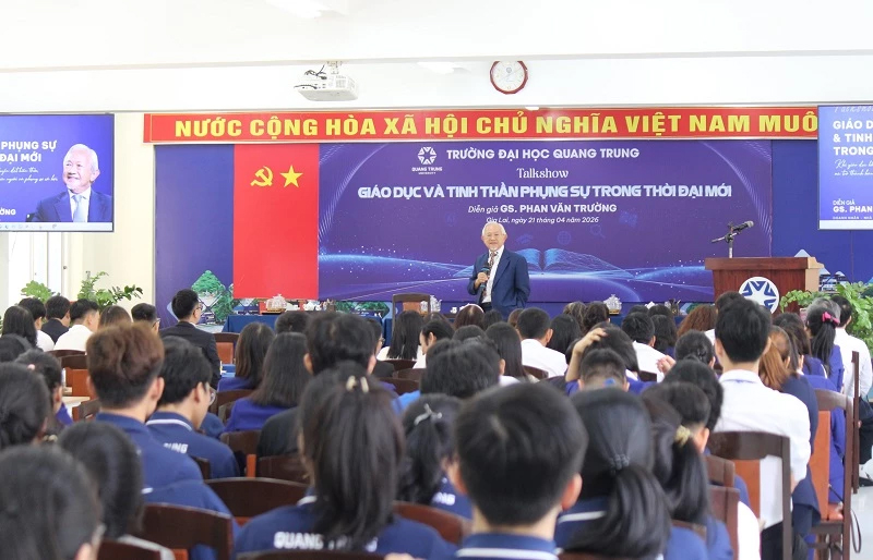 GS. Phan Văn Trường: Doanh nghiệp phải tạo giá trị trước khi kiếm tiền