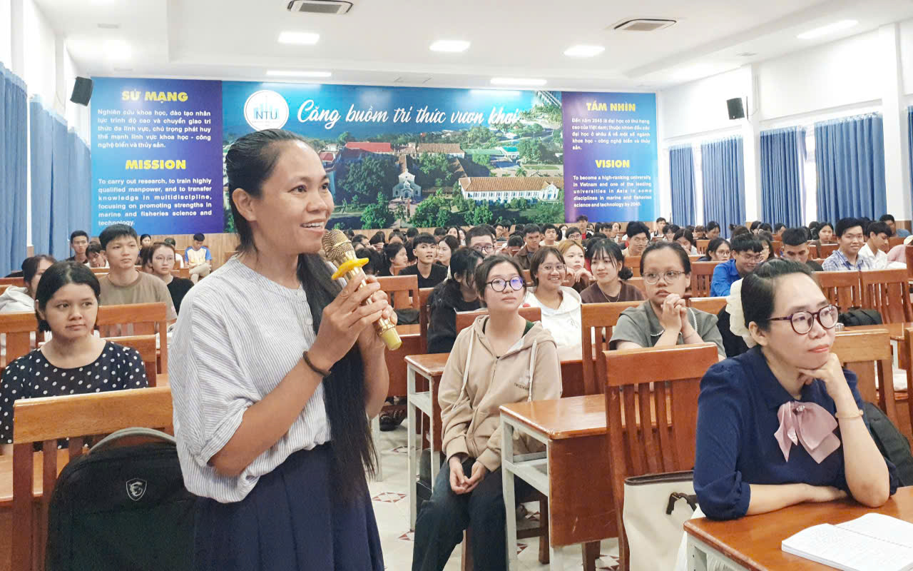 Tự khai vấn- đối diện chính mình để phát huy giá trị thật, phương pháp cần cho mọi giới